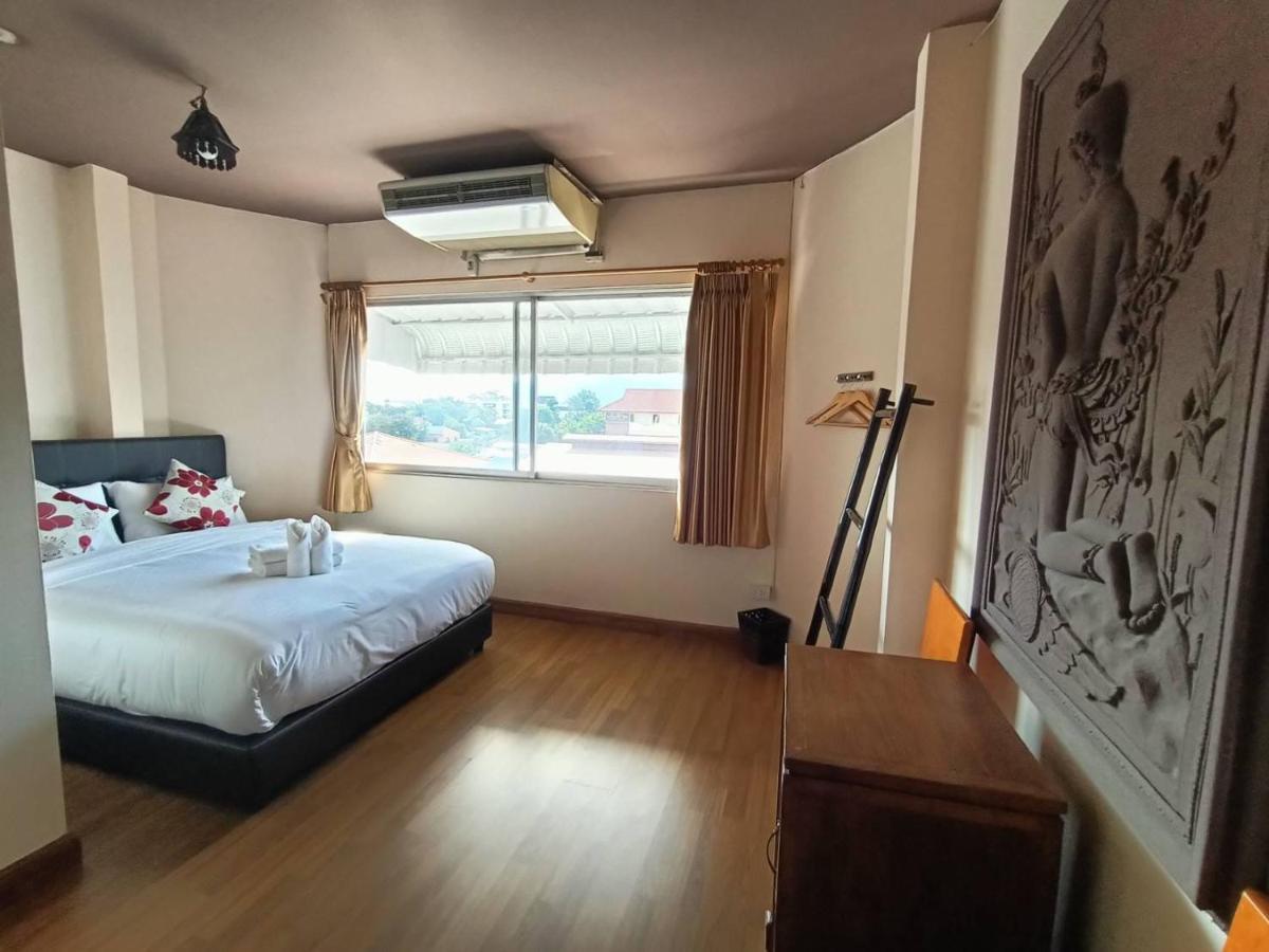 Soft Night Barzaar Vandrehjem Chiang Mai Eksteriør billede