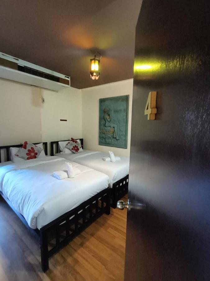 Soft Night Barzaar Vandrehjem Chiang Mai Eksteriør billede